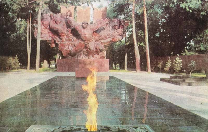 Glory Memorial. Photograph by Boris Nikolaevich Bondin. 