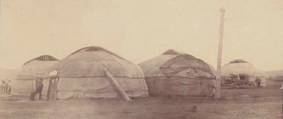 Г. Е. Катанаев. Телеграфная станция на Куяндинской ярмарке. 1890-е годы.