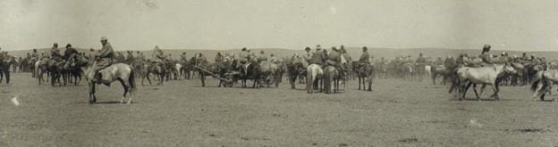 С. М. Дудин. Конный базар на Куяндинской ярмарке. 1899 год.