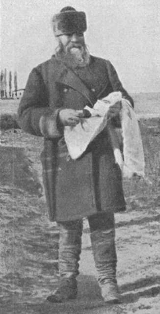 Achikulsky. Post station master. Photograph by Hungarian explorer György Almásy from “Travels in Heart of Asia” (Vándorlásaim Ázsia szívében). 1900.
