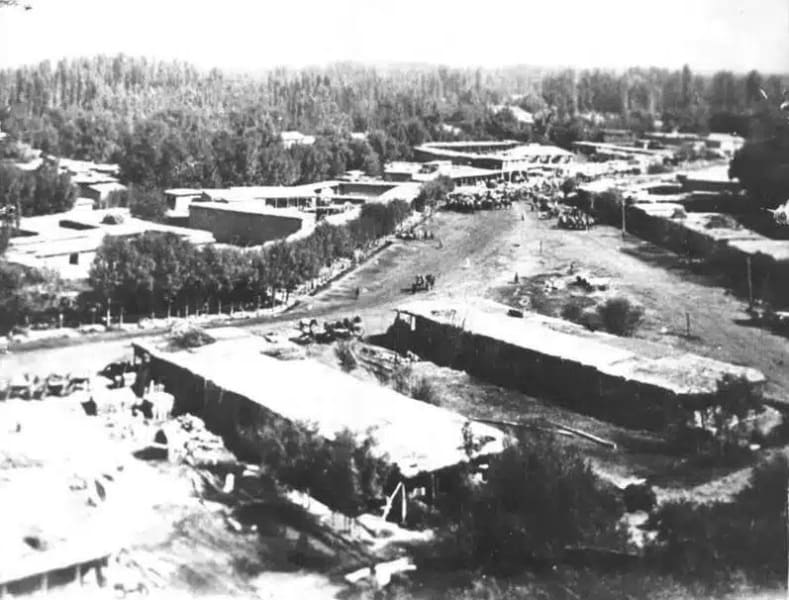 View of the Old City and the northern part of Shymkent (formerly Chimkent/Chernyaevsk) from the citadel. Panorama of the historic built-up area, the bazaar square, and the streets of the Old City. Second half of the XIXth century.