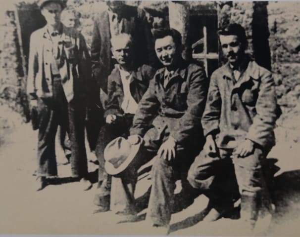 Geologists of the Zhezkazgan manganese mine: V.I. Shtifanov and S.Sh. Seifullin. K. Satpaev is sitting in the center. Stands on the left P.V. Prokopiev. 1941