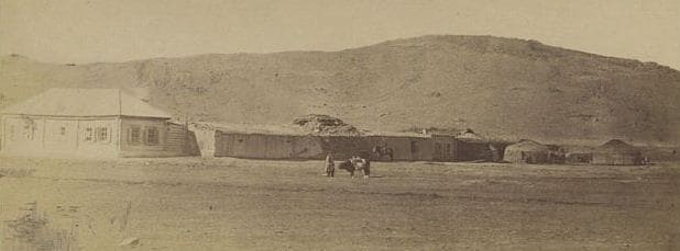 Зимовка богатого киргиза. 1870-ые годы. Фотография Л. К. Полторацкой. 1870-е годы.