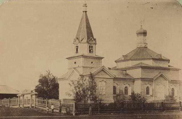 Деревянный храм Покрова Пресвятой Богородицы села Катон-Карагай. Фото конца XIX - начала XX в.в. Из фондов Омского государственного историко-краеведческого музея.