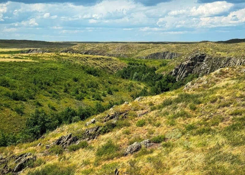 Ащылысайский водопад «Волчий» - один из малоизвестных, но живописных природных объектов западного Казахстана.
