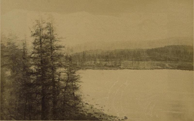 Бухтарминское или Черное озеро. Фотография Л. К. Полторацкой. 1870-е годы.