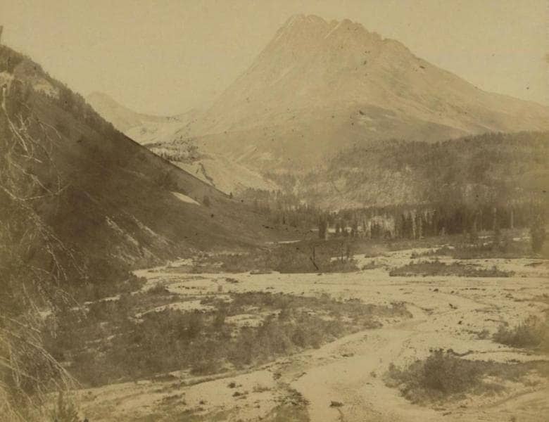 Берельский ледник. Фотография Л. К. Полторацкой. 1870-е годы.