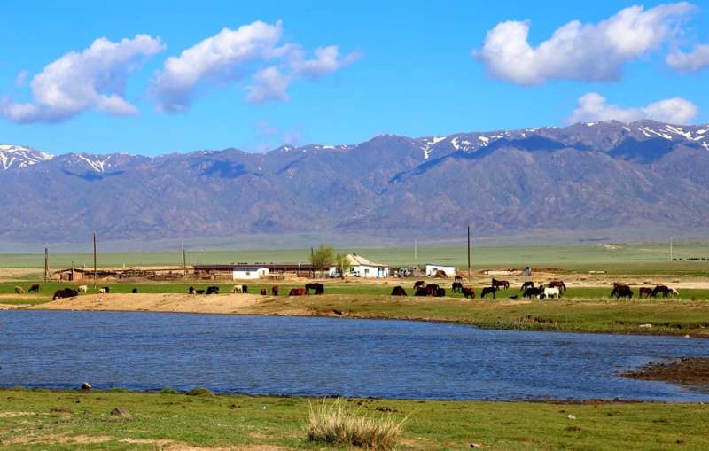 A small pond in southeastern part of Altyn-Emel Ridge.