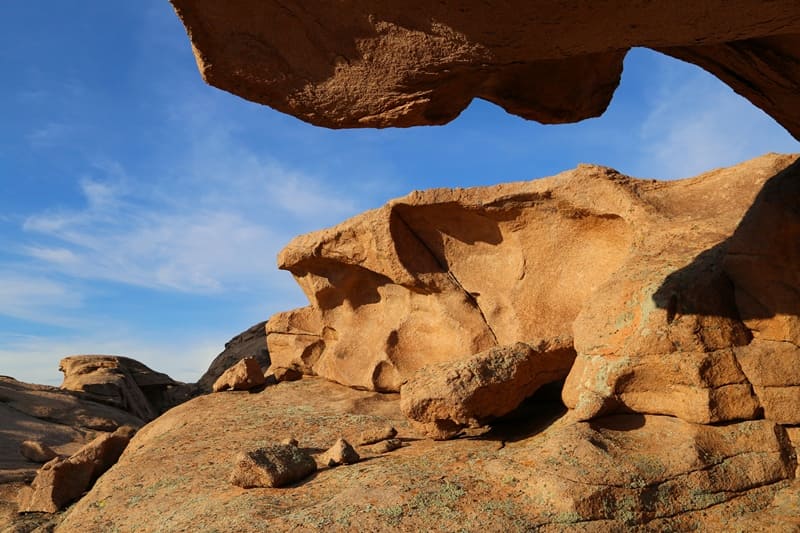С вершины горы Бектау Ата открывается удивительная панорама горного массива.