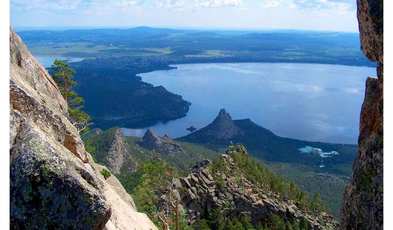 View of Lake Borovoe from Mount Kokshe Tau (Sinyukha).