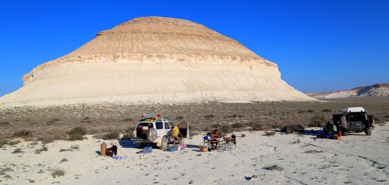 Shoky tau shocks. Upper plateau of Bozzhyra valley.