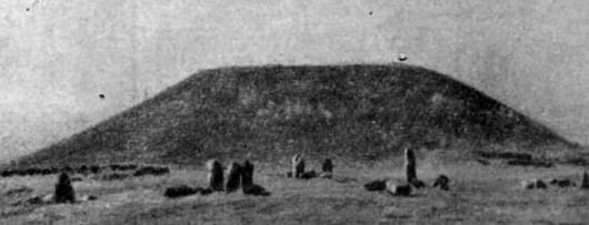 Great Besshatyr burial mound. Photograph from the book by K. A. Akishev and G. A. Kushabaev. "The Ancient Culture of the Sakas and Usuns of the Ili River Valley." 1963.