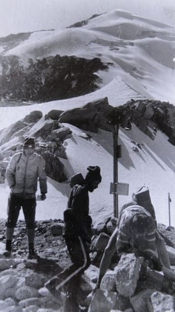 View of the peak of Soviets from the pass of Soviet builders (In memory of friends). 1988.