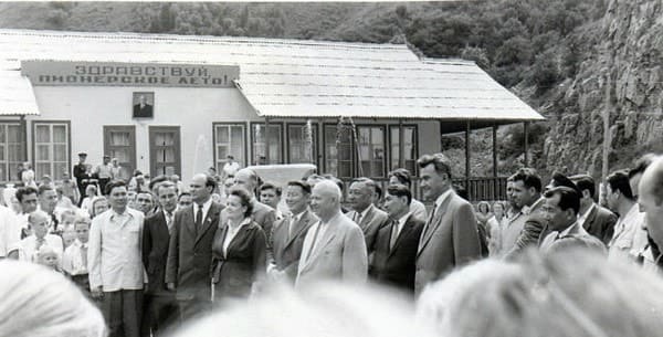 N.S.Hrushchev meeting in Young Pioneer camp gorges Issyk. Kuzmin photo.