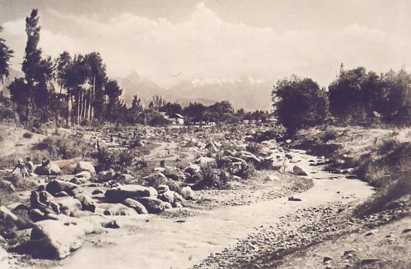 Алма-Ата. Река Малая Алматинка. Фотографическая открытка. 30-ые годы XX века.