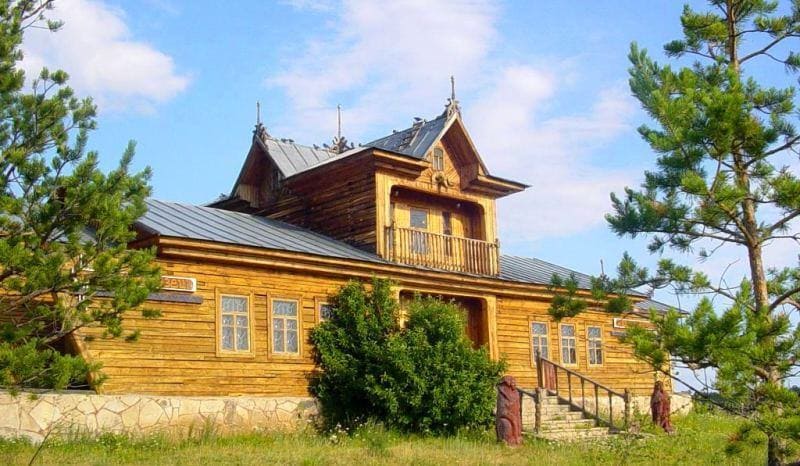  Музей расположен в одном из самых красивых уголков парка. 