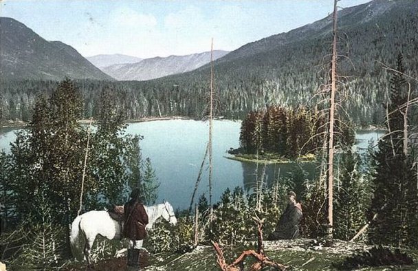 Lake Maloe Rakhmanovskoye (or Lake Arasan).