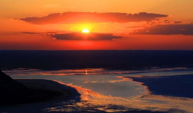 Sunset over Karynzharyk depression.