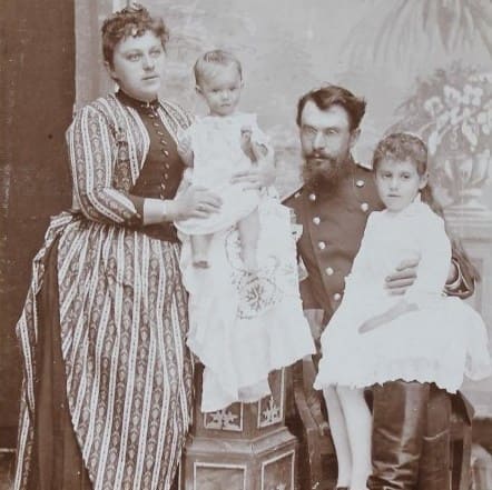 Karakol mayor Barsov with children. On the left is his wife Nadezhda Rostislavovna Barsova. 1902. Photographer unknown.
