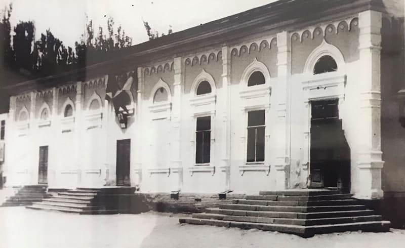 Mosque No. 2 named after Muktarulla Bashirov in the city of Karakol. Photo from the early 20th century. Author unknown.