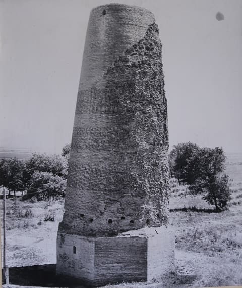 Башня Бурана после частичной реставрации в 1927 – 1928 годах.