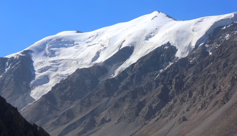 The environs of the Sary-Moinok Pass.