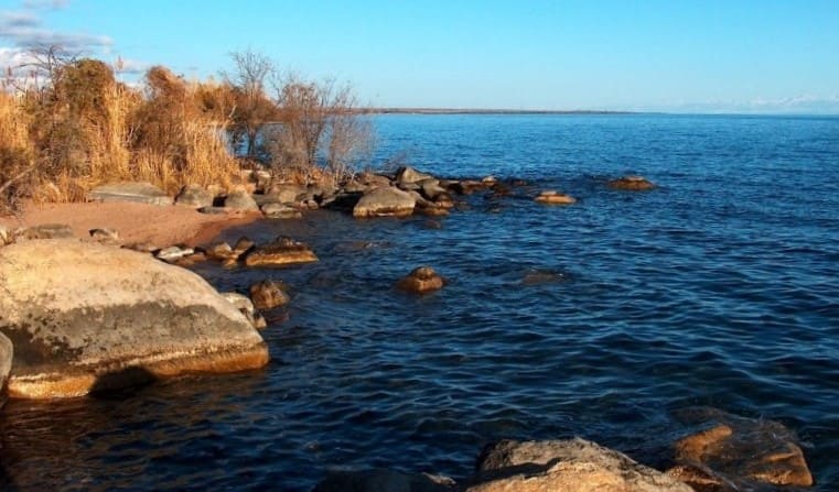 P.P. Semenov-Tyan-Shansky was the first scientist to become interested in the origins and fluctuations of Lake Issyk-Kul in historical and prehistoric perspectives.