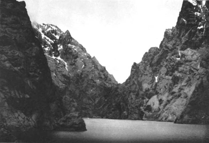 Lake Kok-kiya-kul in the upper reaches of the Kok-kiya River in Tian-shan. Photograph by V.I. Lipsky. Separate reprint from the "News of the Russian Imperial Geographical Society". Volume XLII. Issue 1. Stasyulevich Printing House. Siberian Branch of the Russian Academy of Sciences, Vasilievsky Island, 5th Line, 28.