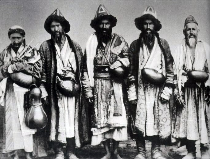 Dervishes-kalandars. Samarkand. Late XIXth-early XXth century. Photographer unknown.