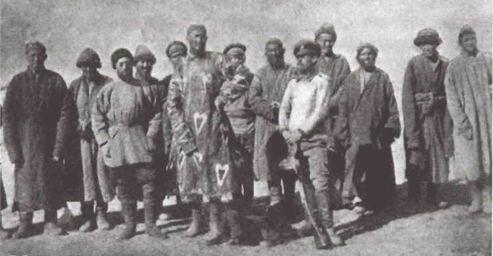 Группа, снятая во время пребывания на Памирском посту.