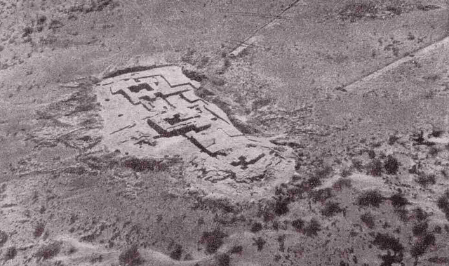 Kuzeli gyr. Excavation of the basements of three structures in the center of the settlement.