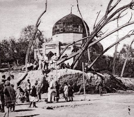 Mausoleum of Sheikh Khovendi at-Takhur (Sheikhantaur). Photo of the late XIXth century.