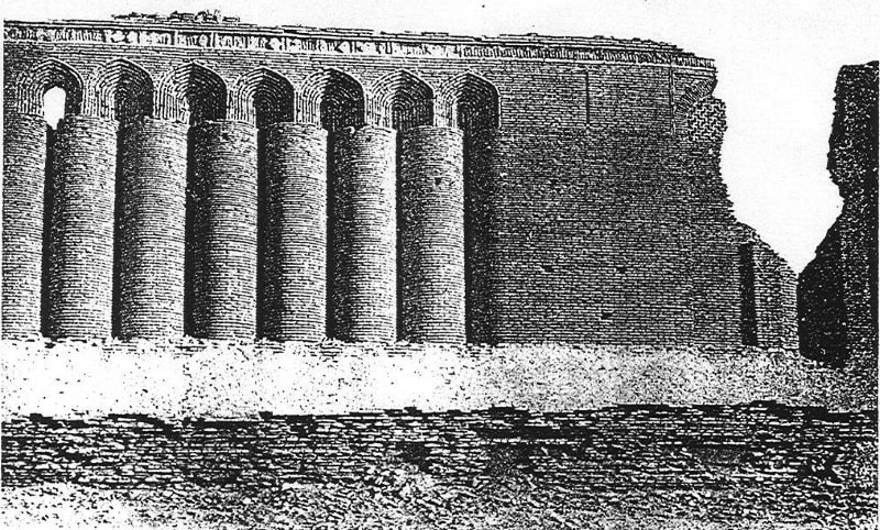 Corrugations of the western wing of the Rabat and Malik façades. Photo of the 20s, last century.