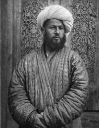 Mullah, guardian of Tamerlane's tomb (Samarkand). Photographs by Leon Borschevsky. Samarkand, 1894.