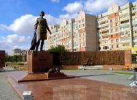 Мемориал Алии Молдагуловой и погибшим в Великой Отечественной войне.