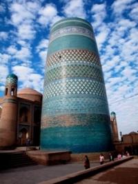 Кальта Минор минарет в Хиве.