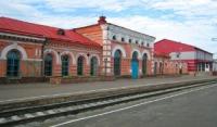 Старый железнодорожный вокзал в Петропавловске.