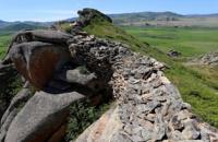 Stone walls of Ablaykit.