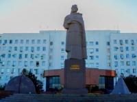 Памятник Султану Бейбарысу в Атырау.