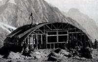 Строительство станции в 1933 году.