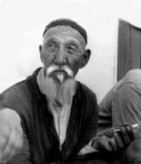 Performer K. Azerbaev.