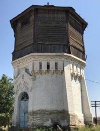 The water tower at Timur station.