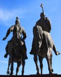 Памятник Махамбету и Исатаю в Атырау.