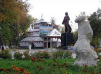Monument Ishak Razzakov is established in square on prospectus Razzakov in 1999.