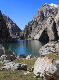 This nearly meridional, landslide-type lake was formed by a powerful earthquake.