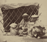 Аулие-Ата. Продавцы айрана, кисломолочного напитка.