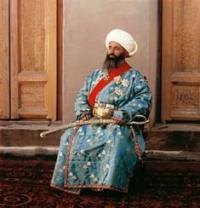 Джанмирза-кушбеги (Мирза Насрулла-бий Кушбеги). Бухара. Куш-беги - должность, главное административное лицо (нечто в роде министра внутренних дел или канцлера), ведающее делами внутреннего управления, и за отсутствием Эмира вступающее в управление страной, а также глава Бухарского бекства. Между 1905 и 1915 г.г.