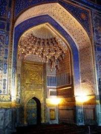 Михраб в медресе Тилля-Кари.