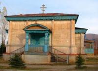 Старинный, казачий храм в поселке Аксу (Теплоключенка).
