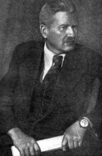 Corresponding Member of Academy of Medical Sciences Avgust Andreevich Letavet led 10 high-altitude expeditions to Tien Shan and Pamir. Scientist was awarded title of Honored Master of Sports. Photo by M. Nappelbaum.
